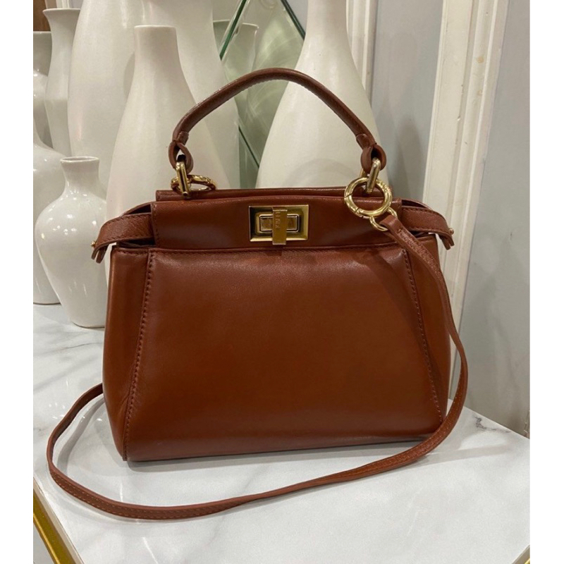 Tas Fendi**peekaboo