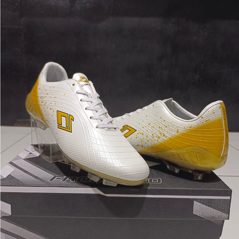 sepatu sepak bola original cod