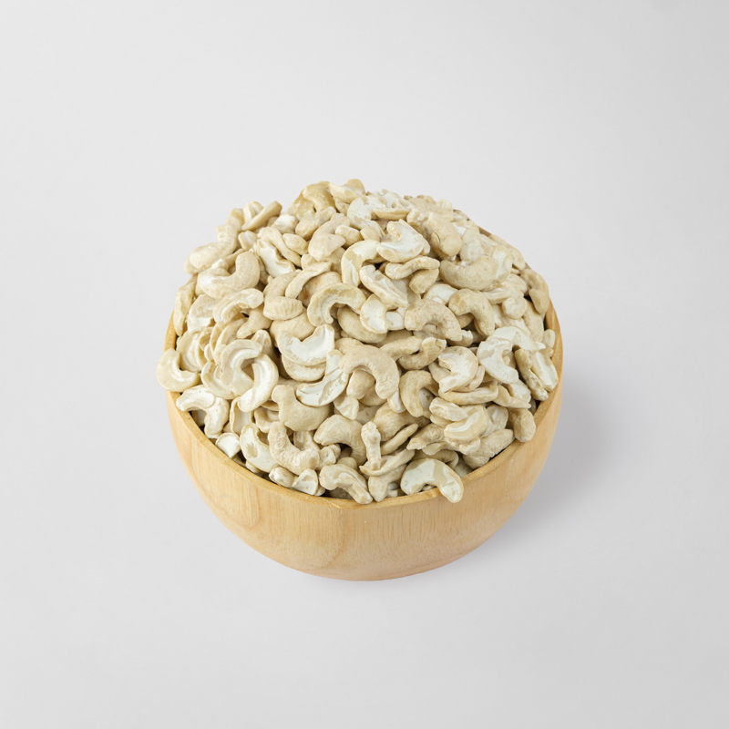 

Kacang Mete Belah Mentah / Raw Cashew Nuts Split Khas Lombok