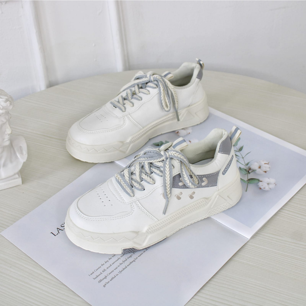 Free Box Sepatu Sneakers Kasual Wanita Import Termurah NS2508 Sepatu Olahraga Sepatu Cantik