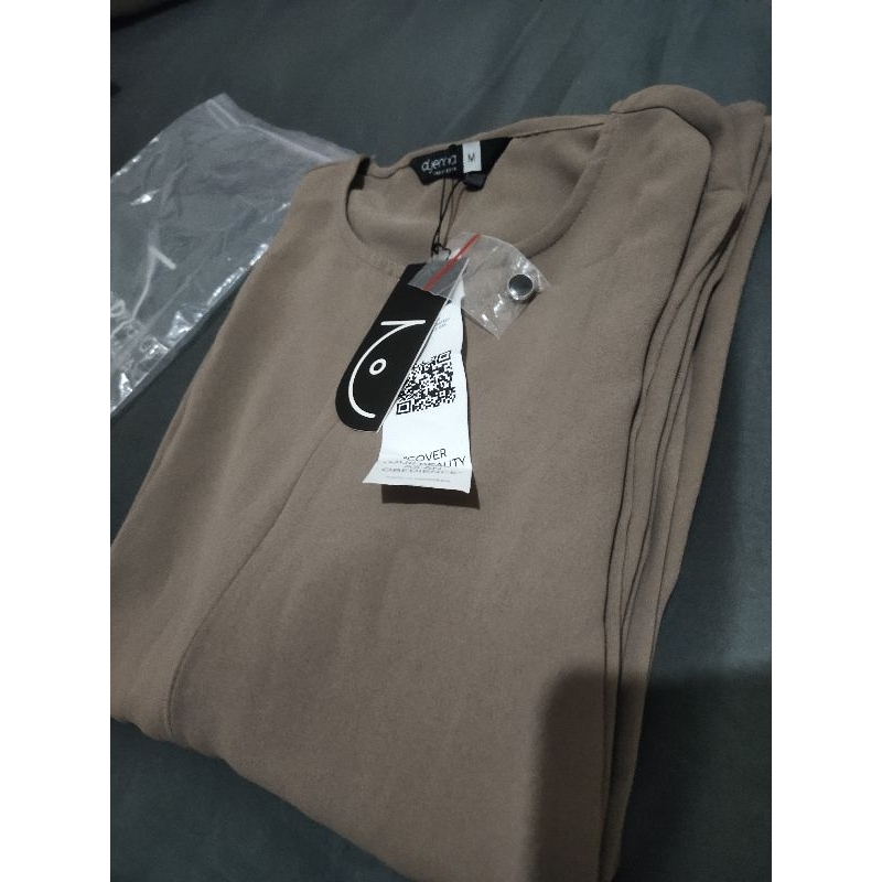 saila aljenna coffemilk size M *sold
