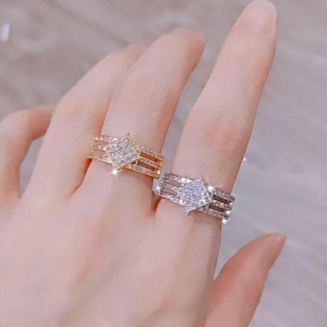 Matlaine - Cincin Wanita Lupis Garis 3 Vivien Gold Silver Korea Titanium Xuping Anti Karat Anti Hita