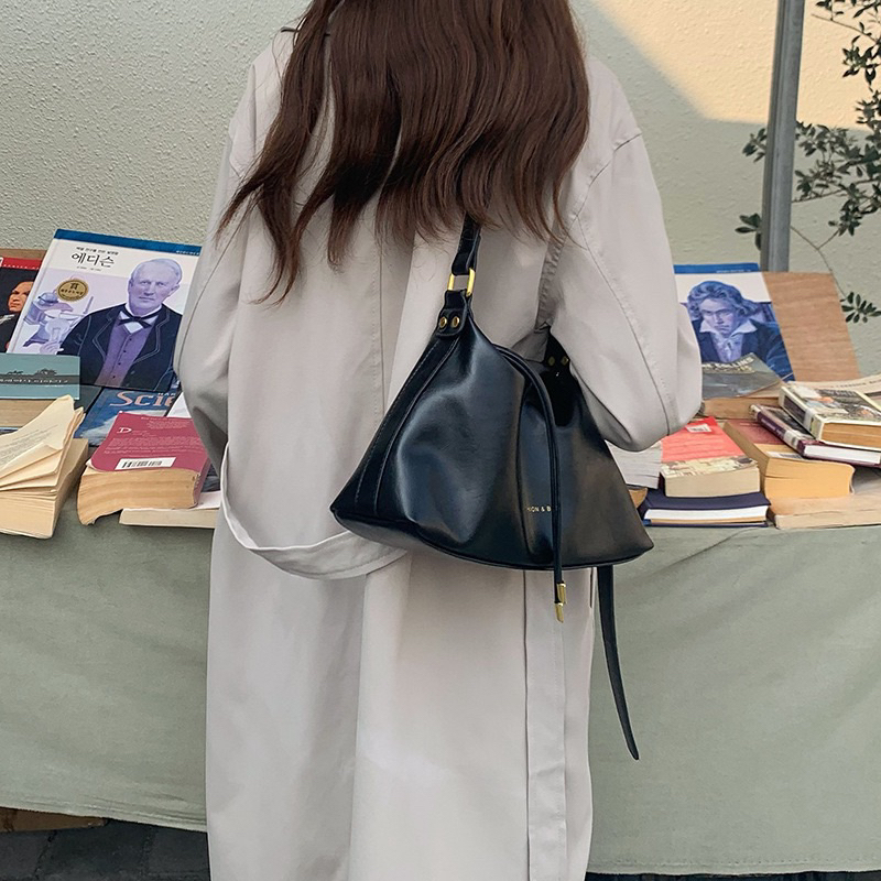 Tas Selempang Kulit Wanita Tas Bahu Wanita Slingbag Soft Fashion Bag GC 8646