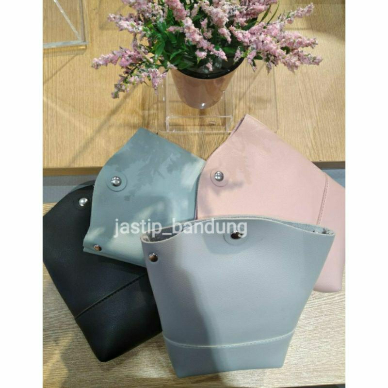 Miniso Cellphone Pouch / Miniso Dompet Handphone / Cellphone Pouch Miniso / Miniso Tas Hp / Tas Hp M