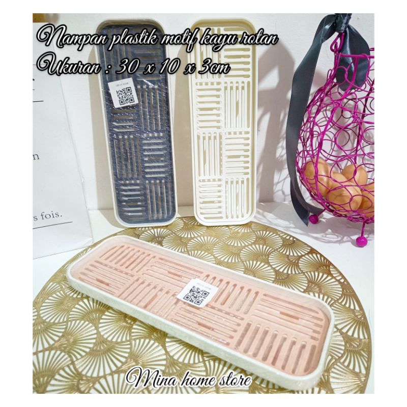 	 Nampan plastik motif kayu rotan	