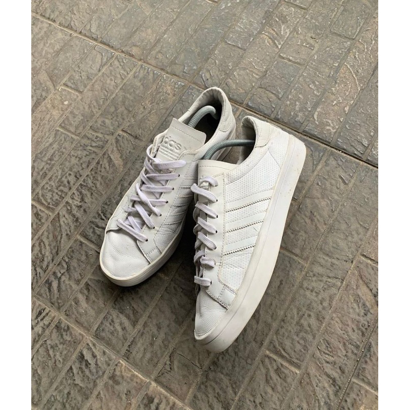 Adidas Court Vantage