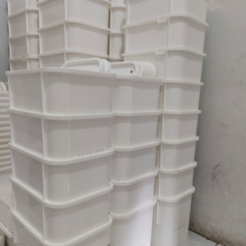 BOX|| EMBER ES CREAM DIAMOND 8LTR|| BEKAS