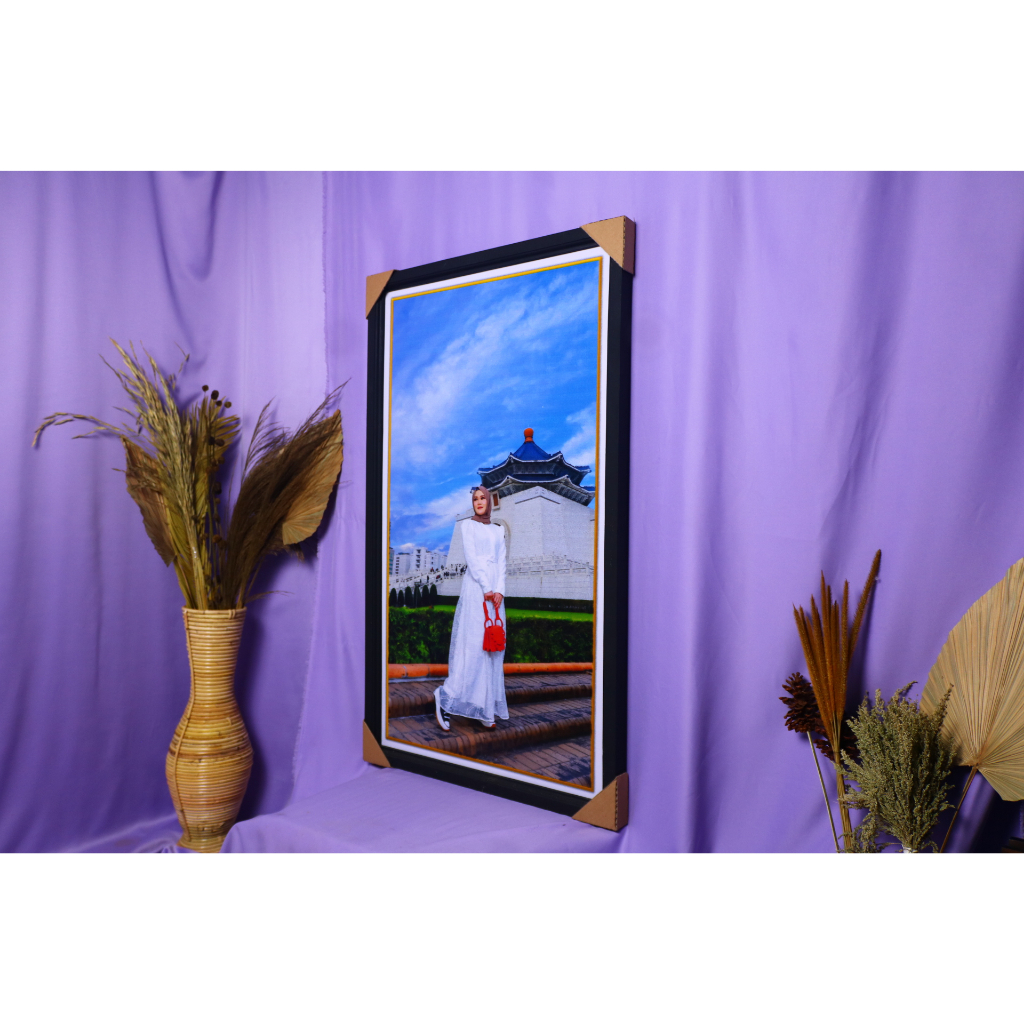 Cetak Foto Besar Dengan Bingkai figura pigora frame 29R A1 95CMX56CM