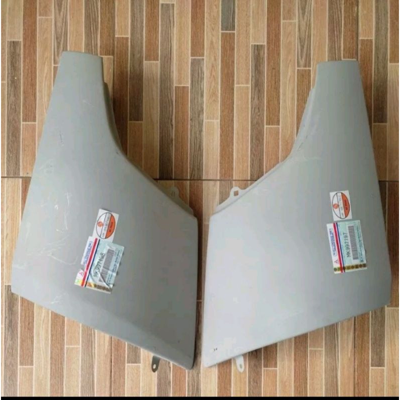 Pipi sudut ori 1buah Mitsubishi colt Canter ps125, plat samping, panel corner