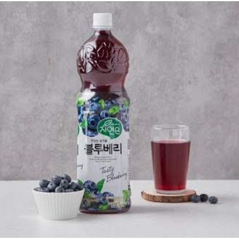 

Woongjin Blueberry Drink / Minuman Sari Bluberry 1,5 Lt