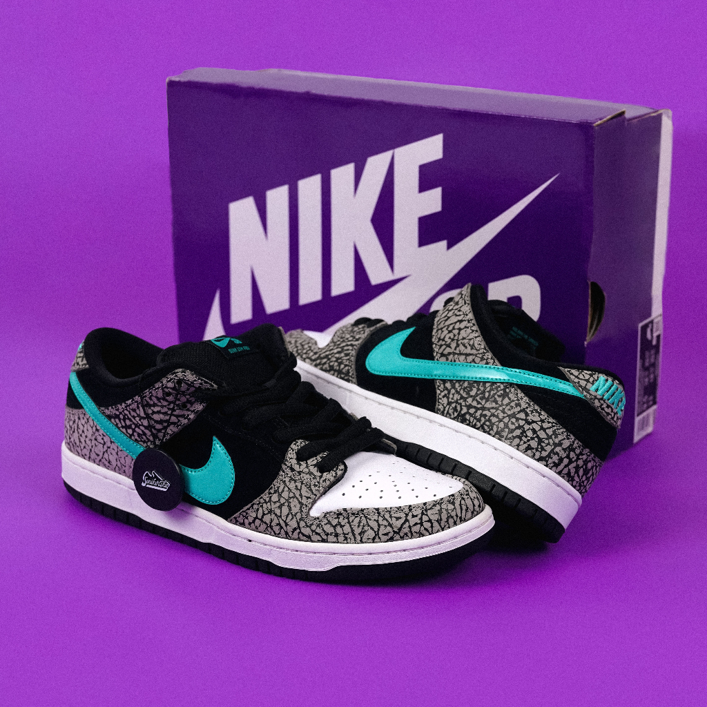 Dunk Low SB Atmos Elephant