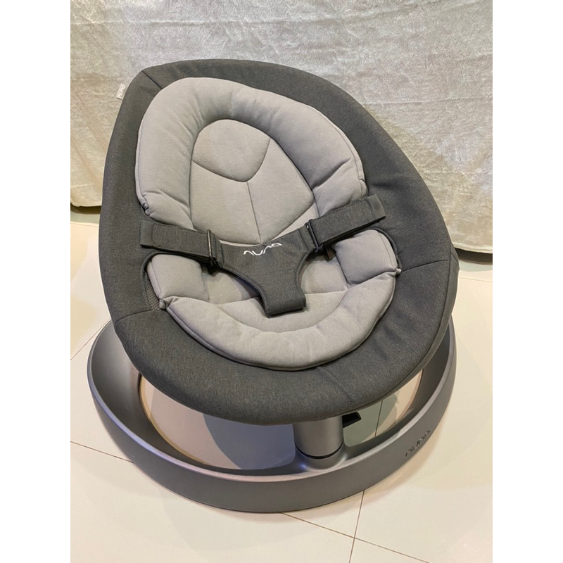 Nuna Leaf Curv Bouncer Graphite Preloved