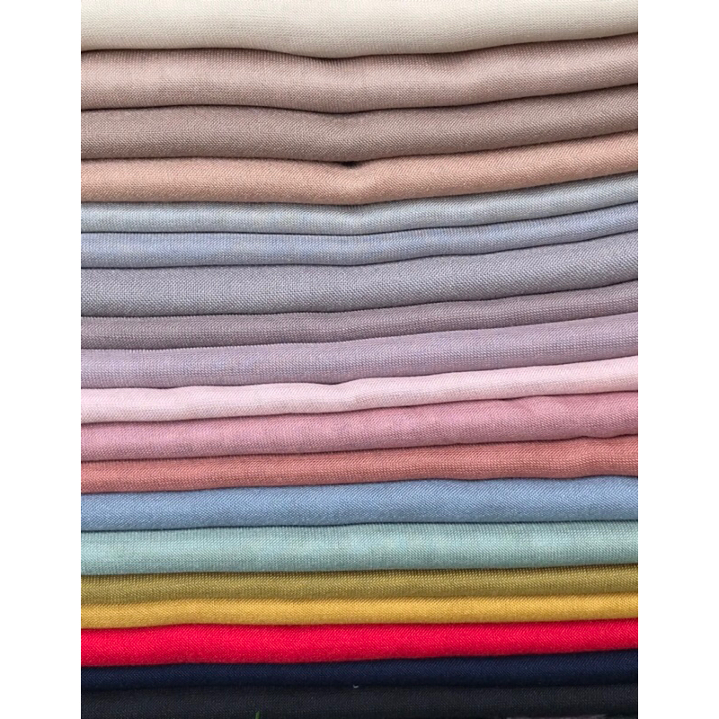 Hijab Segiempat Polos Voal Premium Eyelash / Bulu Mata By Zenobia Scarves