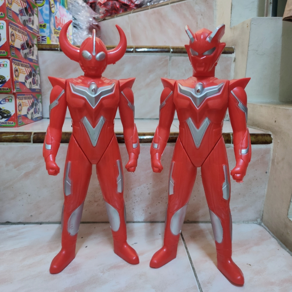 Mainan Ultraman Figure 39cm Lampu dan Bunyi