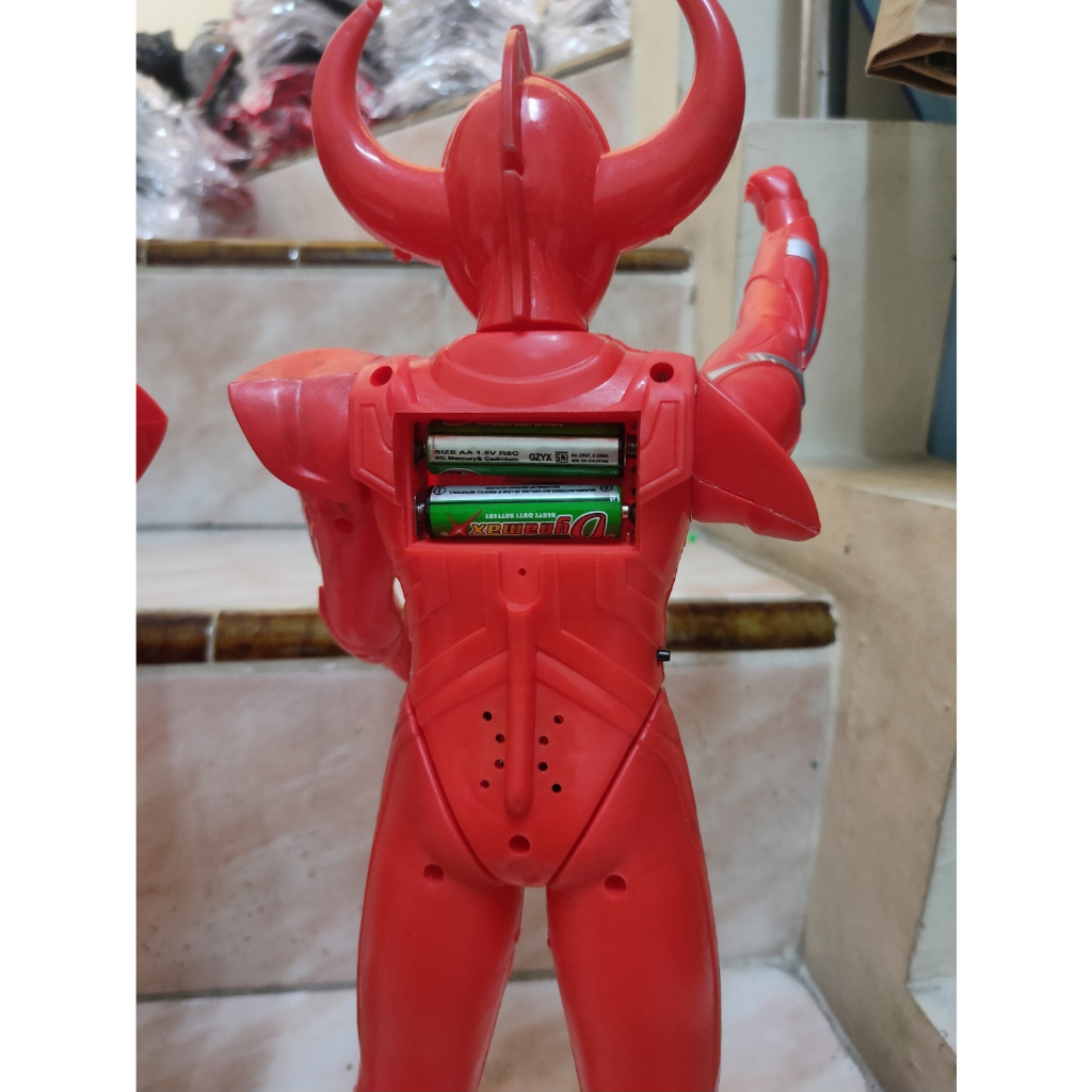 Mainan Ultraman Figure 39cm Lampu dan Bunyi