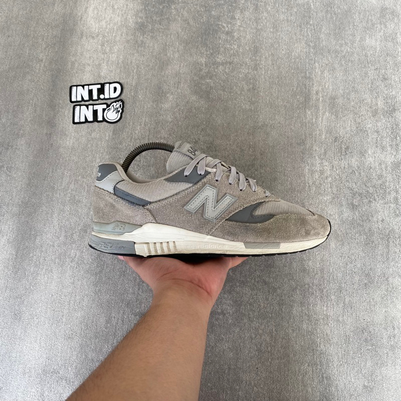 NB 840 Classic Grey