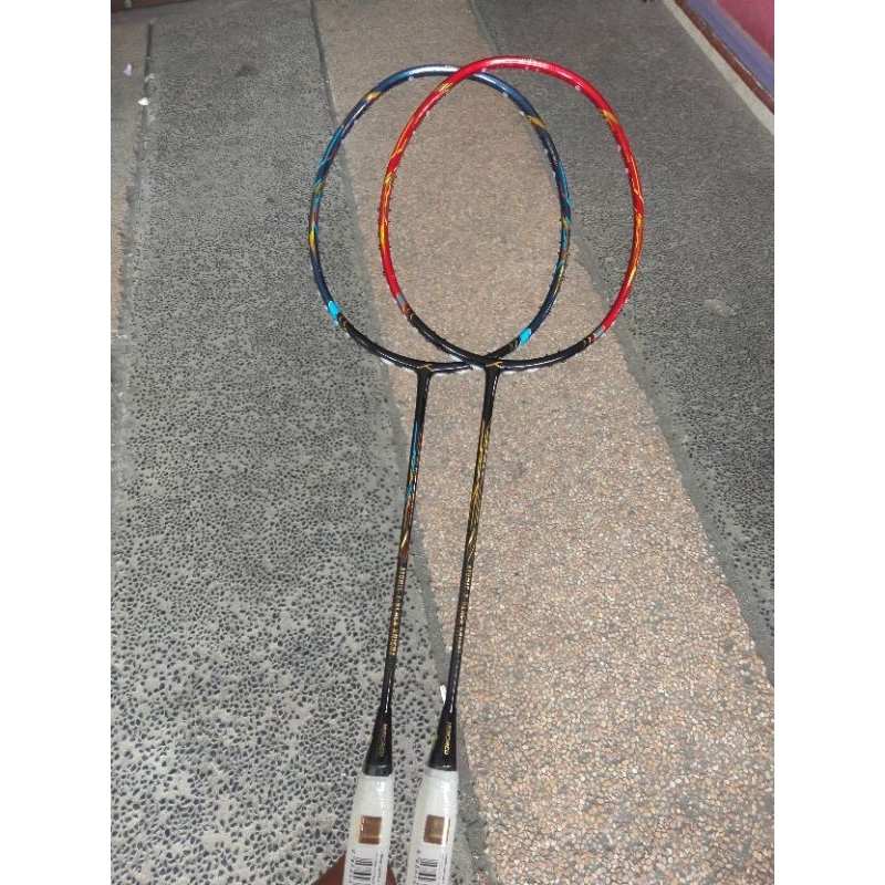 Raket Badminton Hundred Atomic x Black Knight