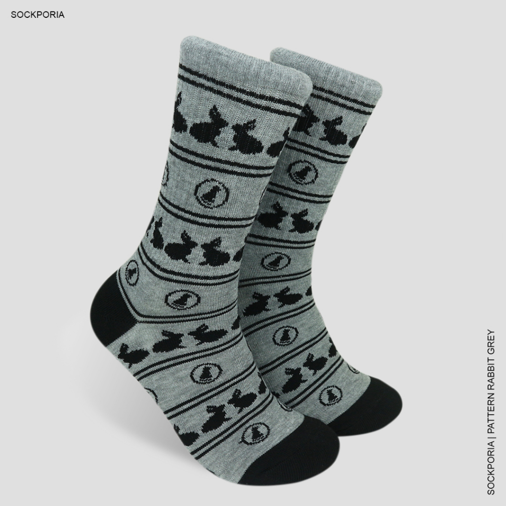 Slop Kaos Kaki Motif Tribal - Rabbit Grey