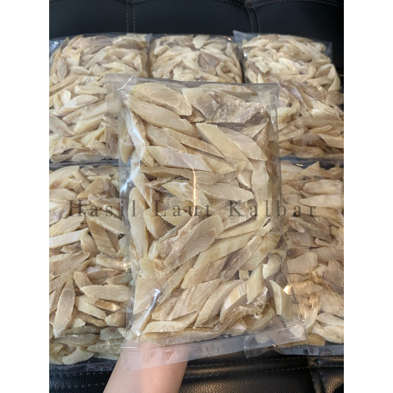 

Ikan Asin Hiu / Sa Ng Phu Singkawang 500gr