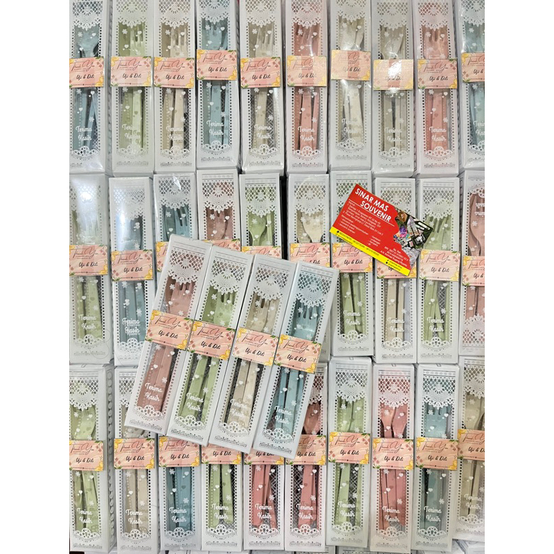 souvenir sendok sumpit garpu - souvenir set alat makan - souvenir pernikahan - souvenir wedding - so