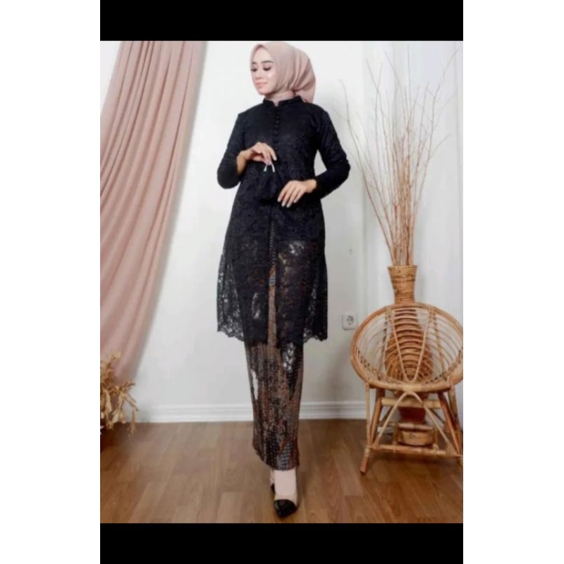 kebaya burkat .kebaya kancing hidup