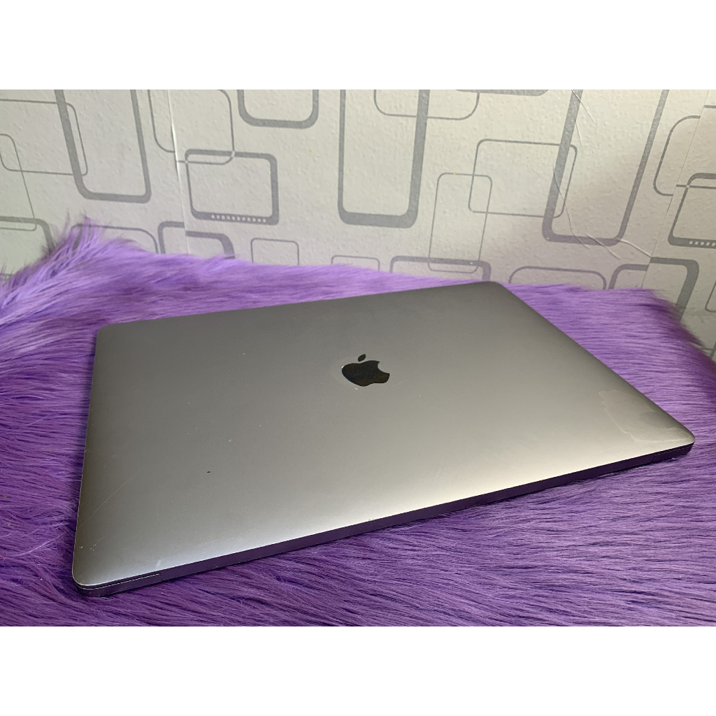 MacBook Pro Retina 15 th 2017 Core i7 16GB SSD 2TB TouchBar