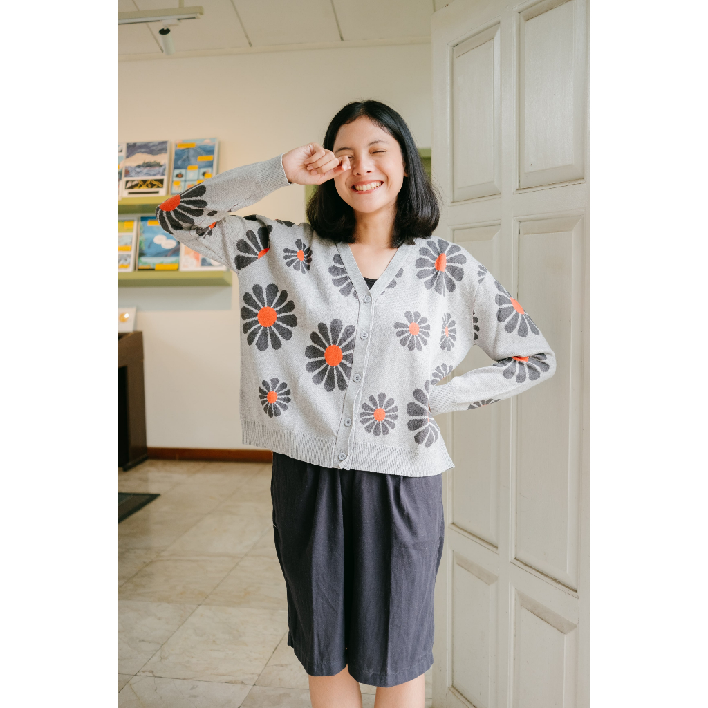 Aghia Cardigan Flower