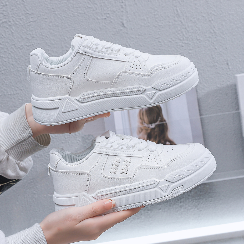 Sepatu Cewek Modis Fashionable Import Sneakers Warna Putih Nyaman Dipakai Original Sepatu Wanita Bertali