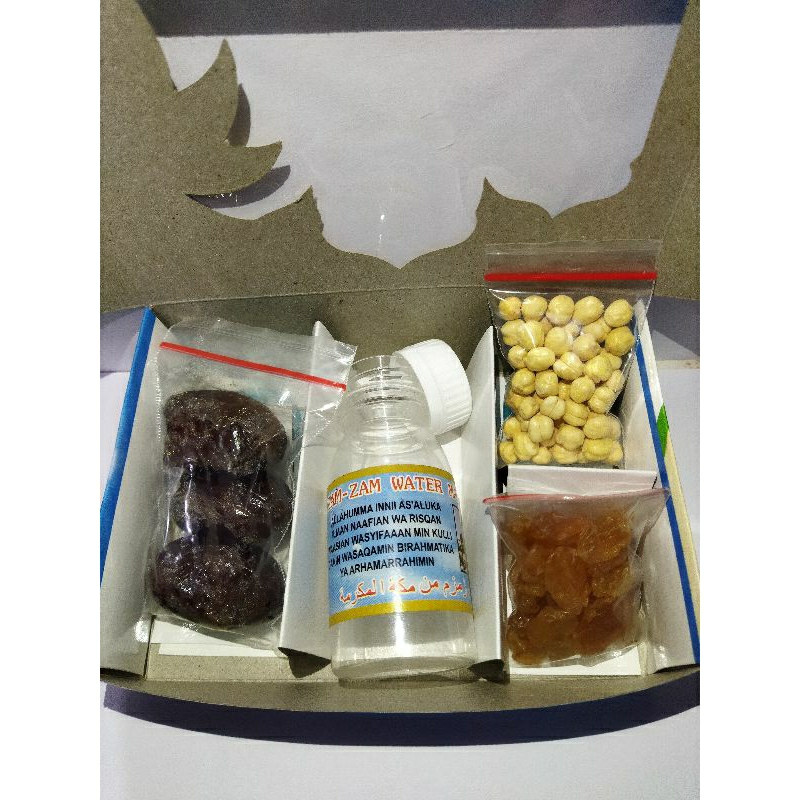 

Paket oleh oleh haji dan umroh/Kurma,Kacang,Kismis,Botol