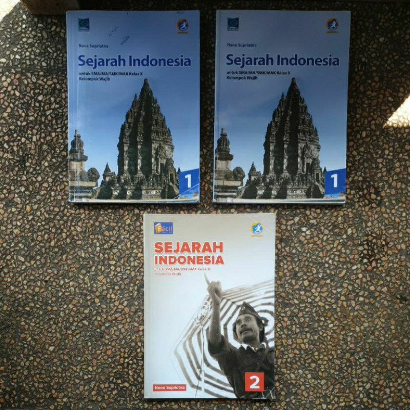 buku Sejarah Indonesia sma kelas 10.11 Revisi K13. Grafindo Bekas Original