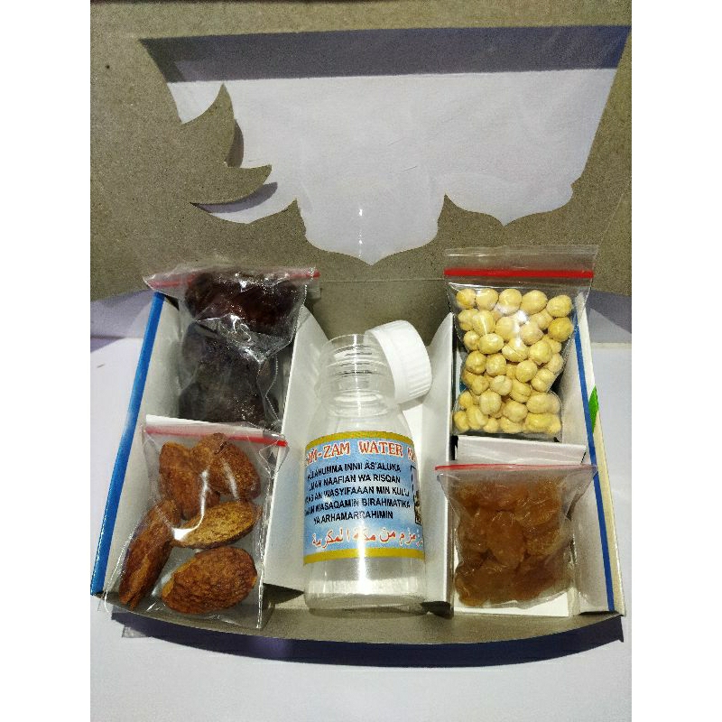 

Paket oleh oleh haji dan umroh/Kurma,Kacang,Kismis,Botol,al mon