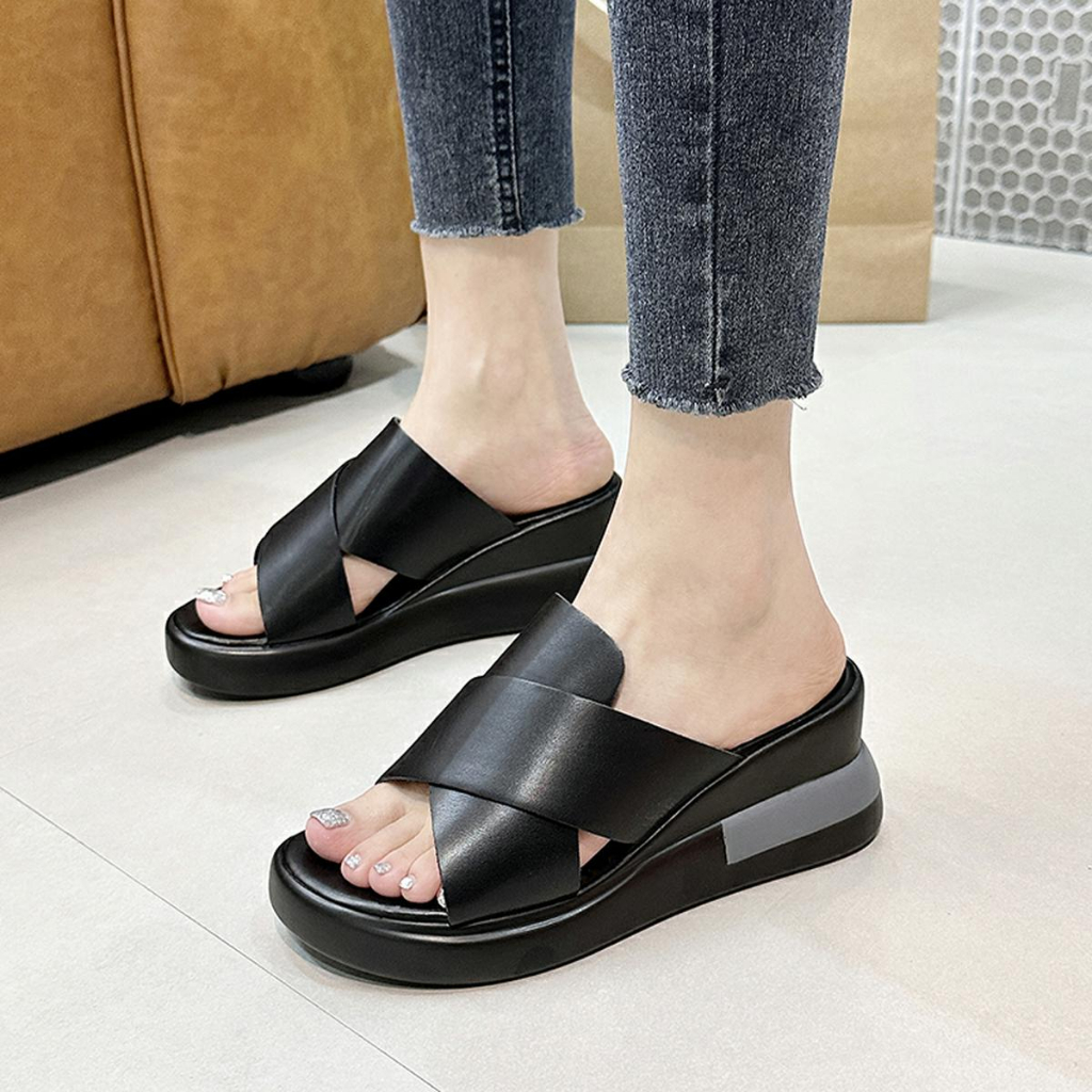 Sandal Wedges Wanita Berwarna Hitam Import Casual Korean Style Sepatu Sandal Cewek