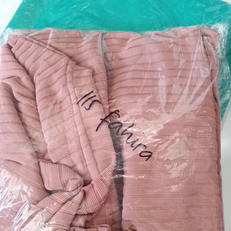 one set serut iis fahira