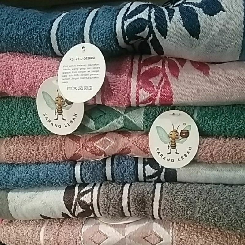 JA,SI,UD  SARANG LEBAH  HANDUK MANDI