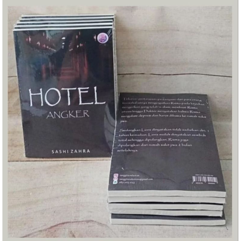 

Novel Hotel Angker