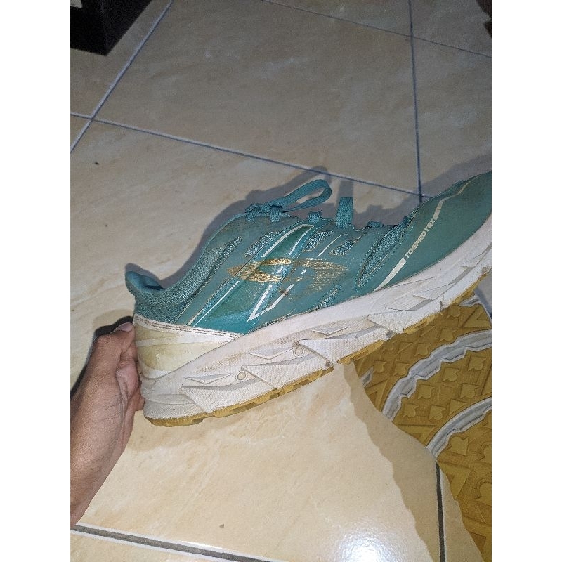 sepatu trail running 910 nineten yuza evo bekas second