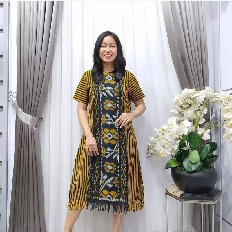 Tunik tenun rumbai-Tunik kekinian-Tunik tenun etnik-Tunik Remaja populer-Tunik remaja kekinian-Tunik