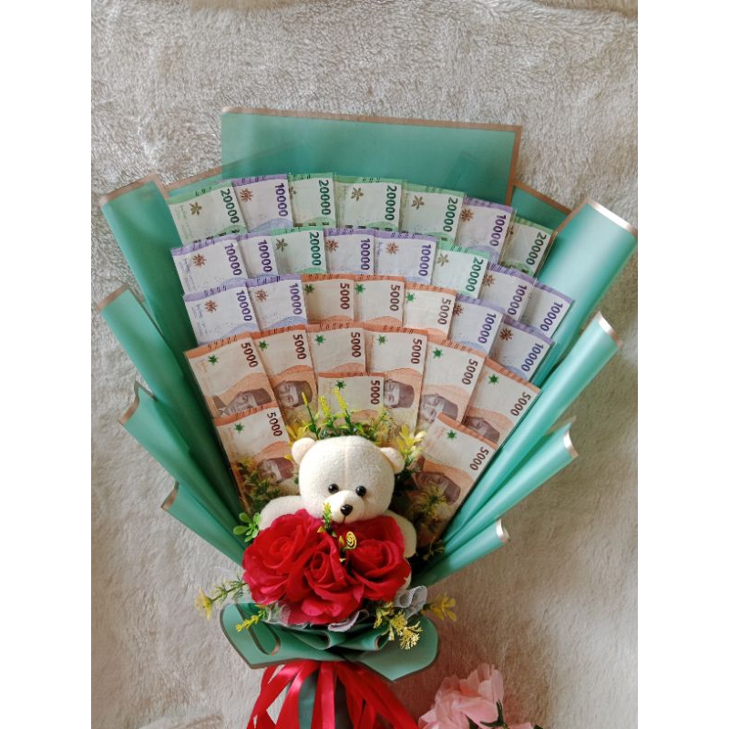 bucket uang asli hadiah wisuda  wedding ultah dll, harga udah termasuk uang  + bunga atau snak