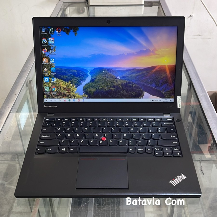 Laptop Lenovo Thinkpad X240 Core i7 Gen 4 - Bergaransi