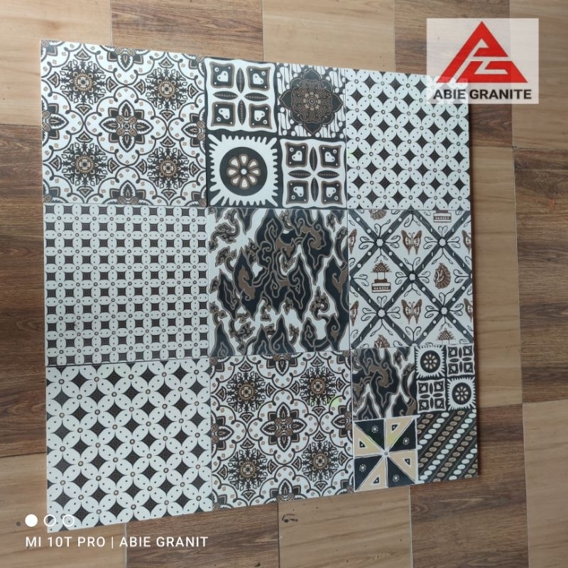 Promo Granit roman GTA332711R 30x30 Dbatik Amba