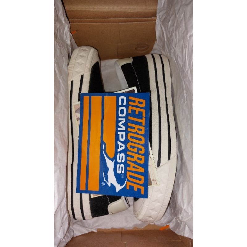 Compass slip on size 40