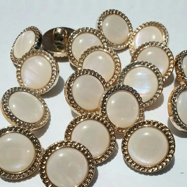 KANCING MUTIARA DATAR LIST RANTAI ISI 100 PCS