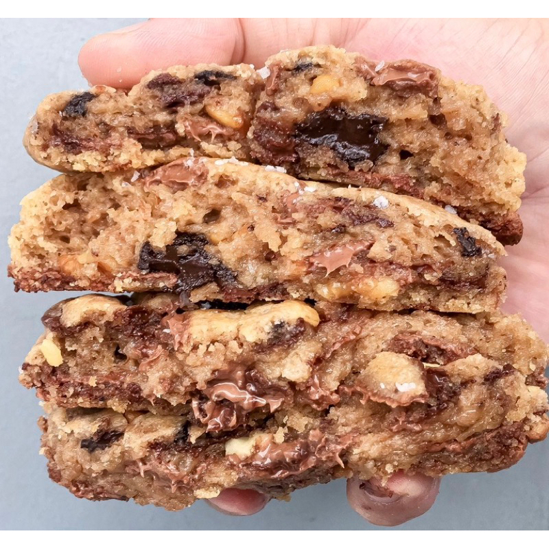 

CHOCOLATE CHIP COOKIES