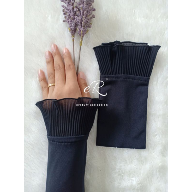 HANDSOCK AYANA QUEEN RUFFLE / MANSET RENDA PLISKET SENADA KOMBI