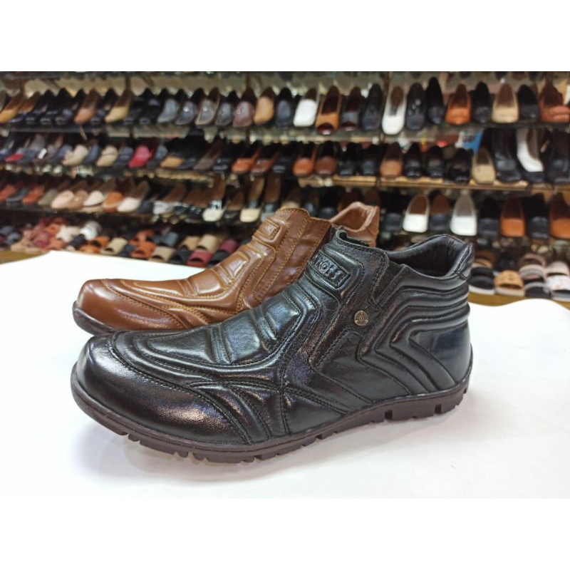 Sepatu Boot Pria Kulit Asli Keyton 650