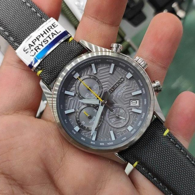 Seiko Quartz SSB423P1 Chronograph Sapphire Grey - Jam Tangan Pria SSB423