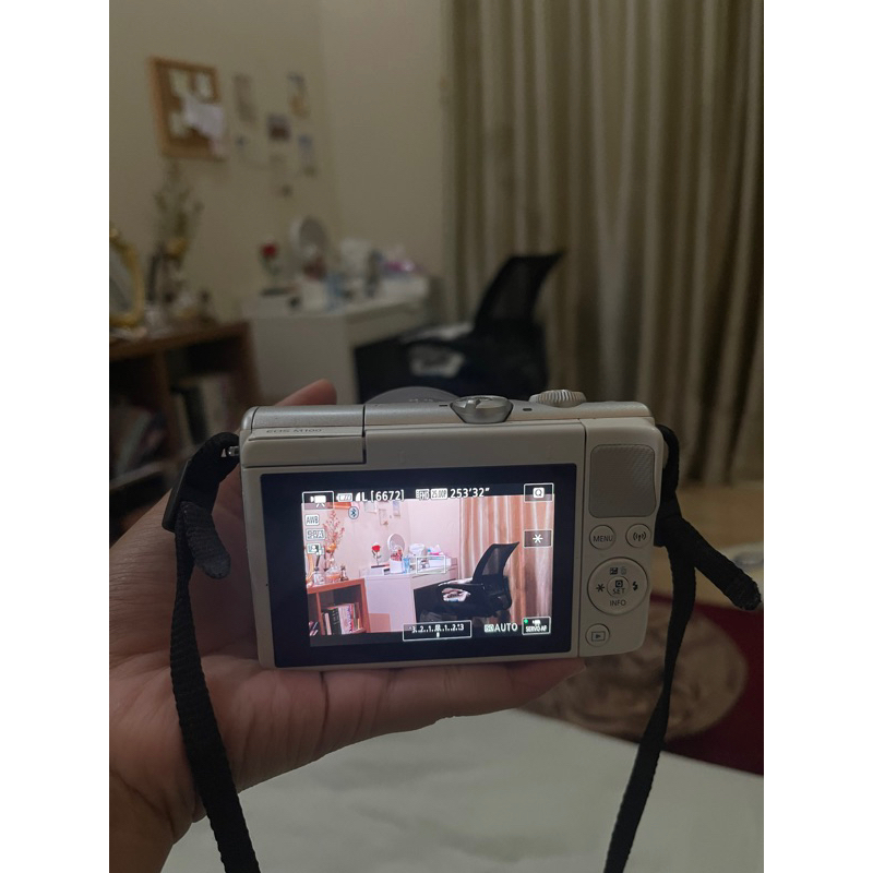 KAMERA CANON EOS M100 (SECOND MULUS)