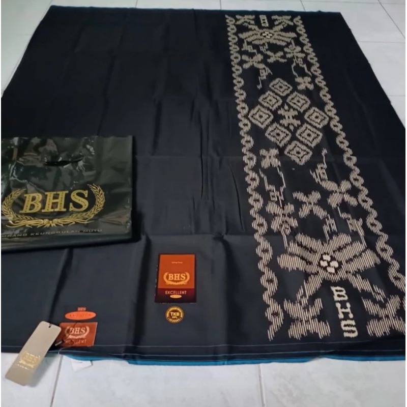 Sarung BHS AFKIR Hitam Tumpal kembang