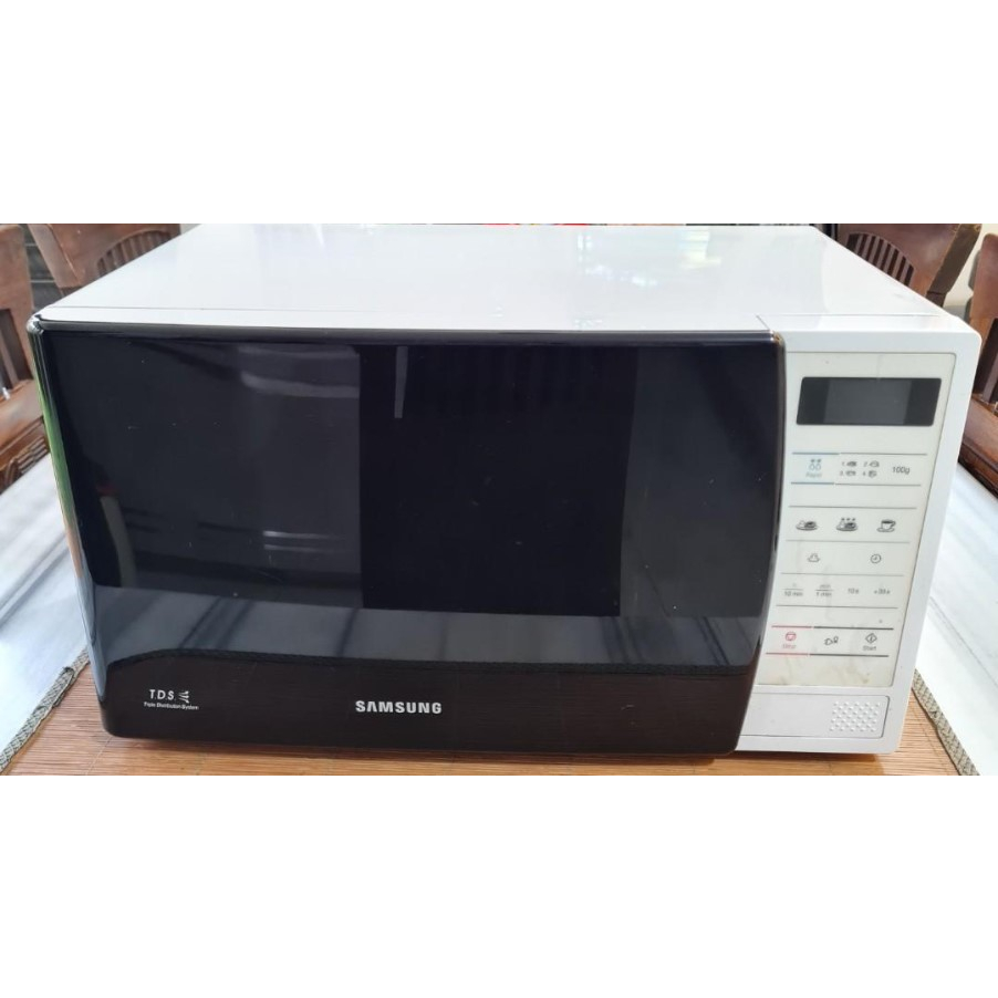 Samsung Microwave 20L Ceramic Enamel Child Lock 1150W ME731K ME731