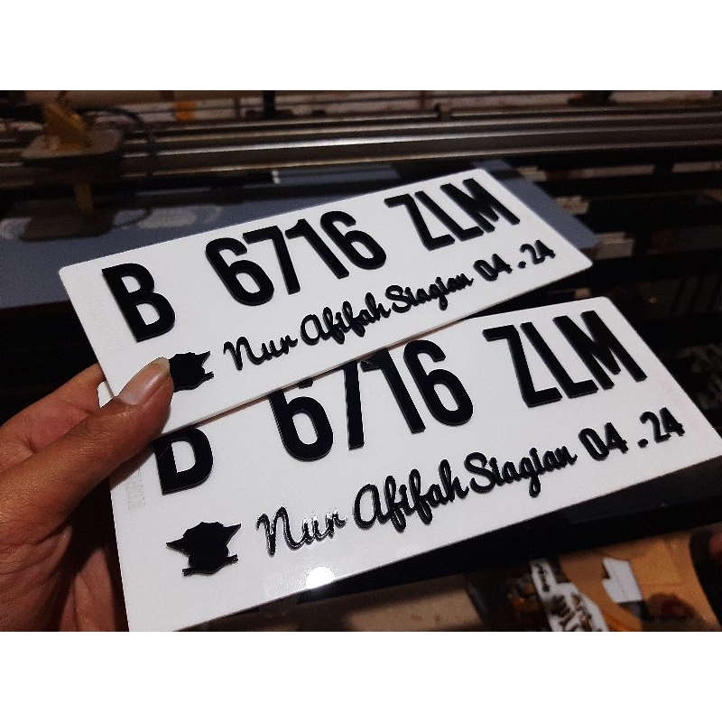 plat nomor huruf timbul akrilik